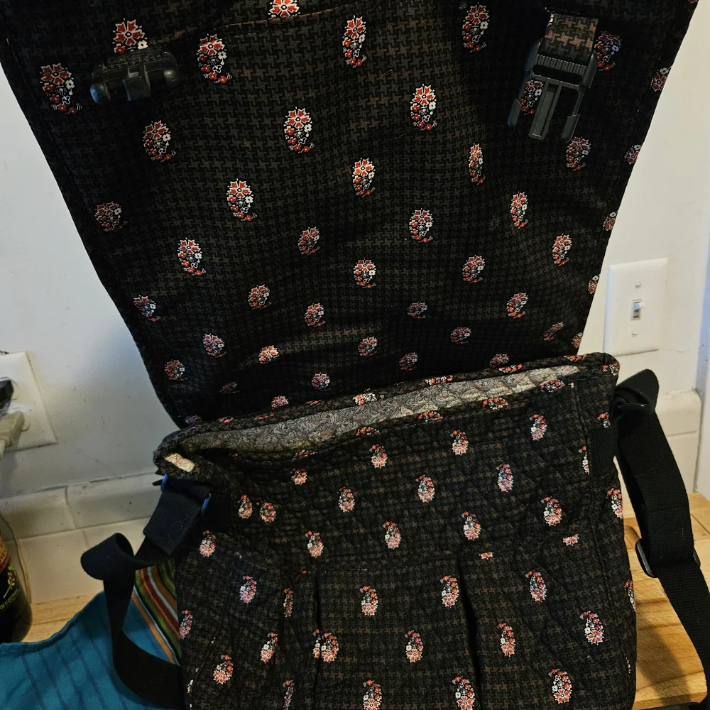 Vera Bradley quilted crossbody Messanger/Laptop bag, retired brown houndstooth